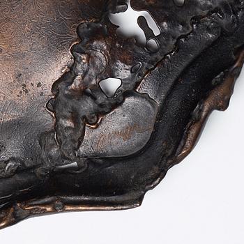 Fernandez Arman, Bricka med teservis ur serien "Burned furniture".