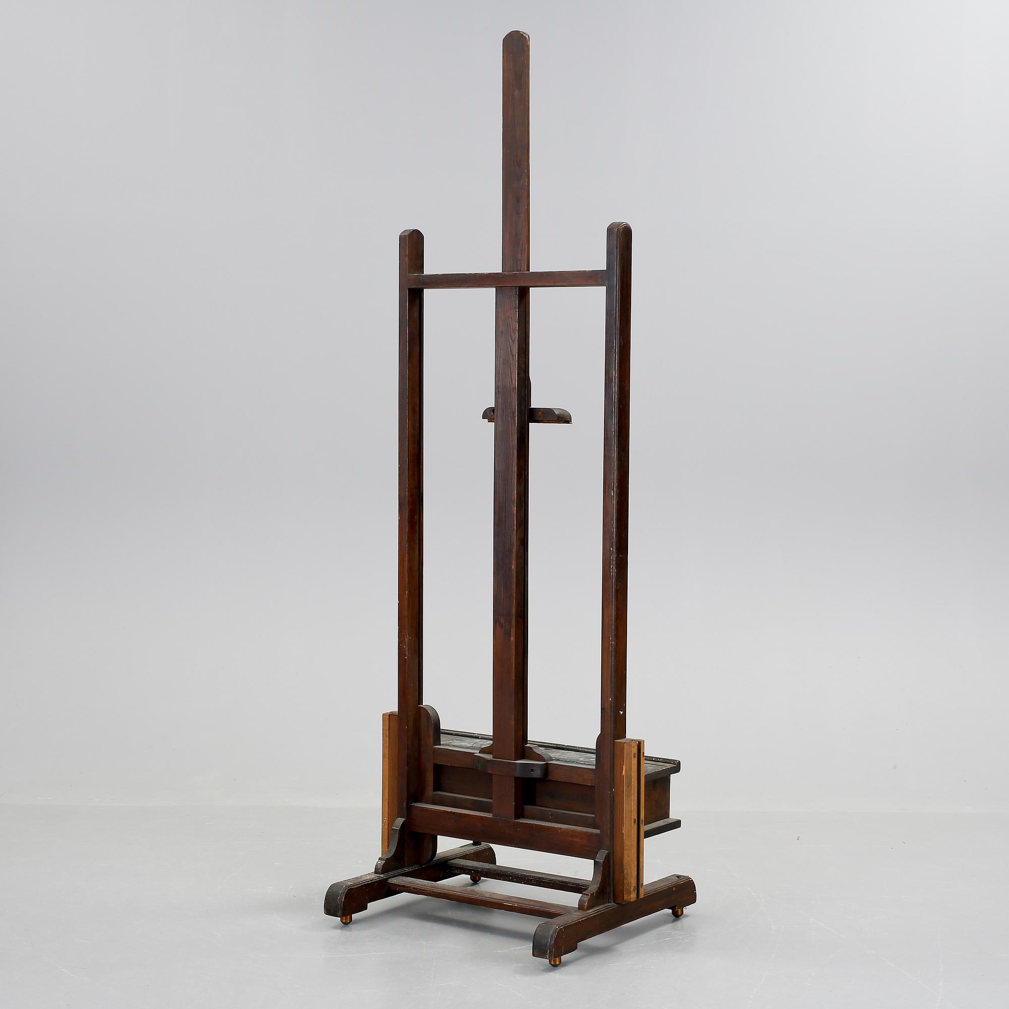 ATELJÉSTAFFLI, trä, 1900-talets mitt.