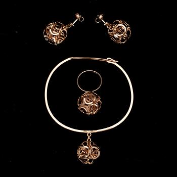 SMYCKESSET, 3 delar. 14K guld. E. Kauppi Kupittaan Kulta 1974-75. Vikt 16,7 g.