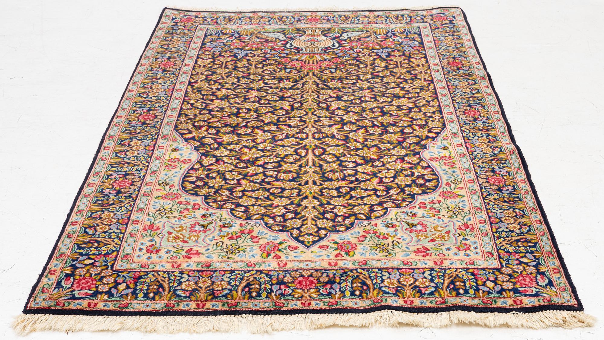 Carpet, Kirman, approx. 210 x 125 cm.