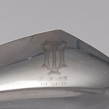 FAT, silver, Tapio Wirkkala, Kultakeskus, Tavastehus 1964. Vikt ca 239,3 g.