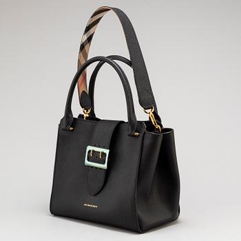 A Burberry Soft Grain Medium Buckle Tote.