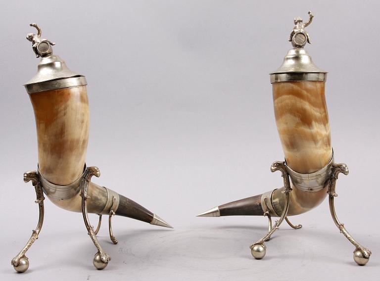 POKALER, ett par, horn och nysilver, Stockholm, 1900-talets början.