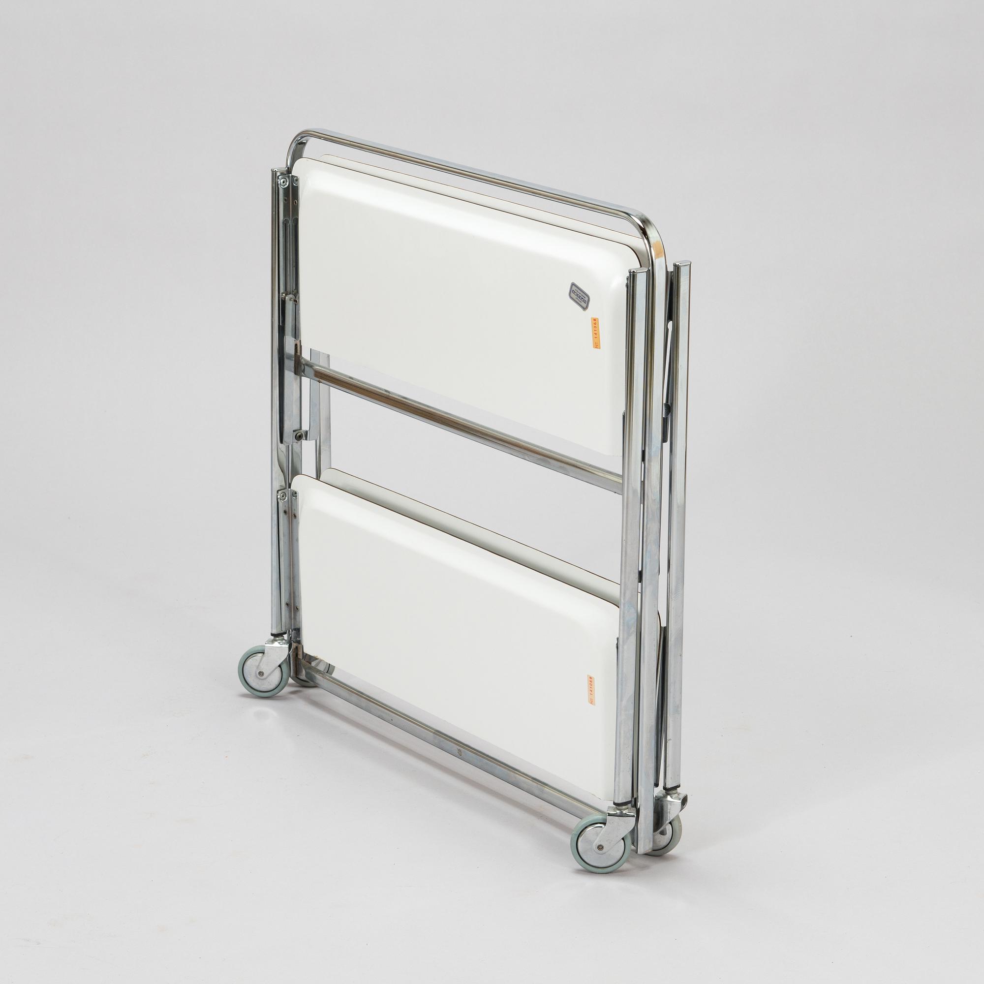 Tarjoiluvaunu, Italia, 1900-luvun loppupuoli.