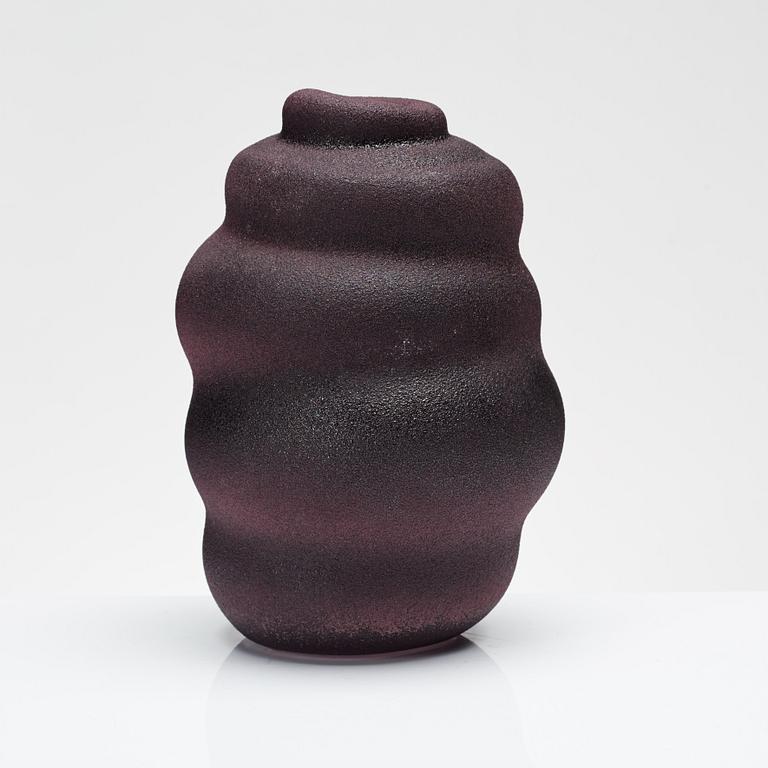 Per B. Sundberg, a unique glass vase, Orrefors 1998.