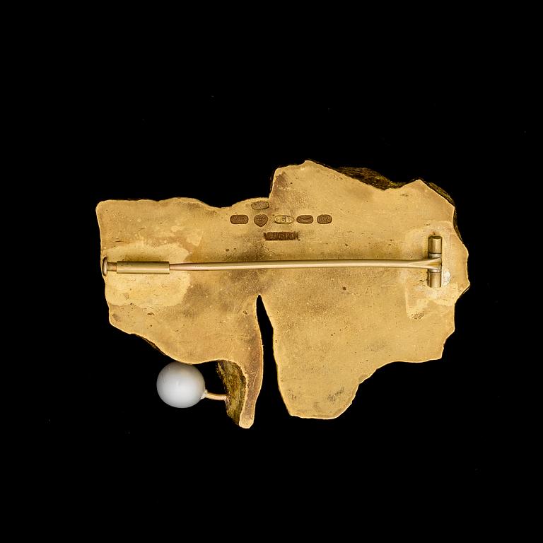 BJÖRN WECKSTRÖM, a brooch, pearl, gold from Lapland (875). Helsinki 1963.