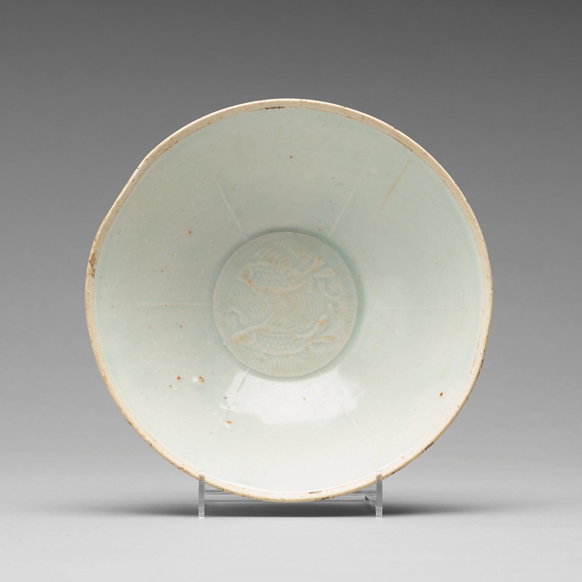 A pale celadon glazed double fish bowl, Song dynasty (960-1279).