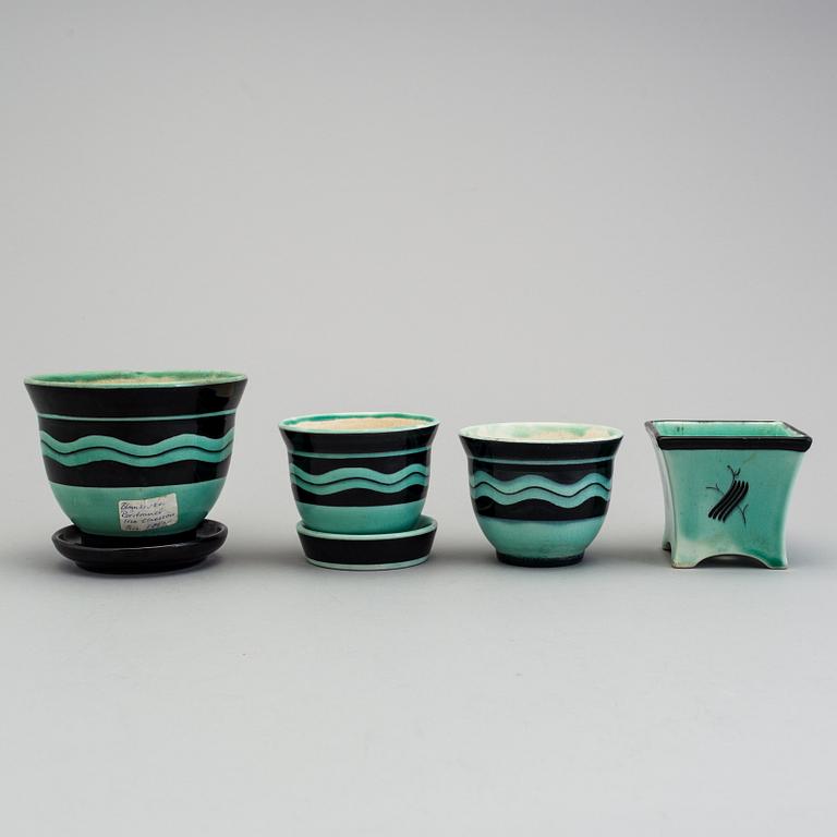 ILSE CLAESSON, "Serie V", 4 ytterfoder och lockask, flintgods. Rörstrand 1930-tal.