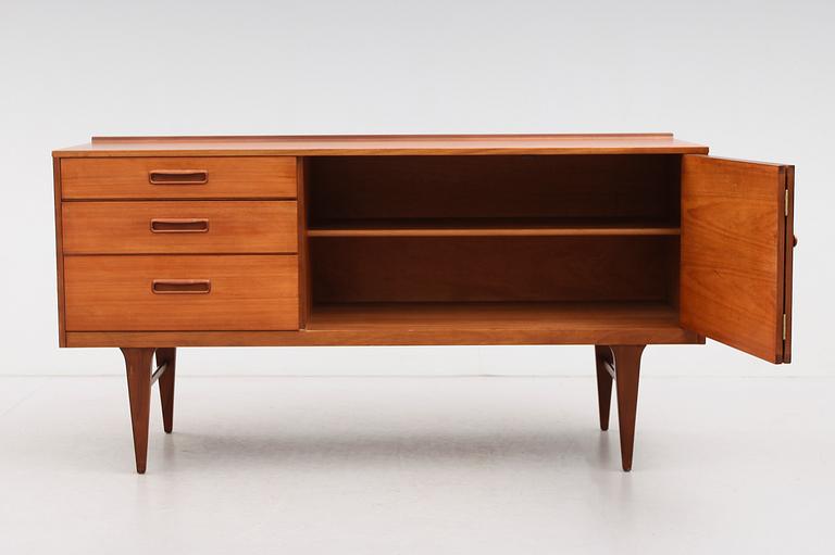 SIDEBOARD, möjligen G-plan, England, 1900-talets andra hälft.