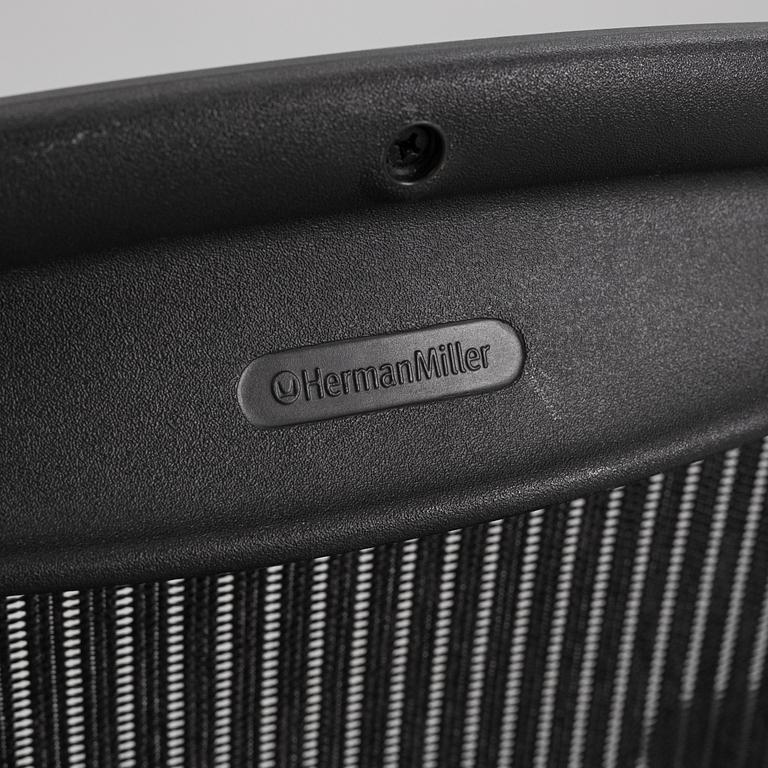 Don Chadwick/Bill Stumpf, desk chair, "Aeron", Herman Miller.