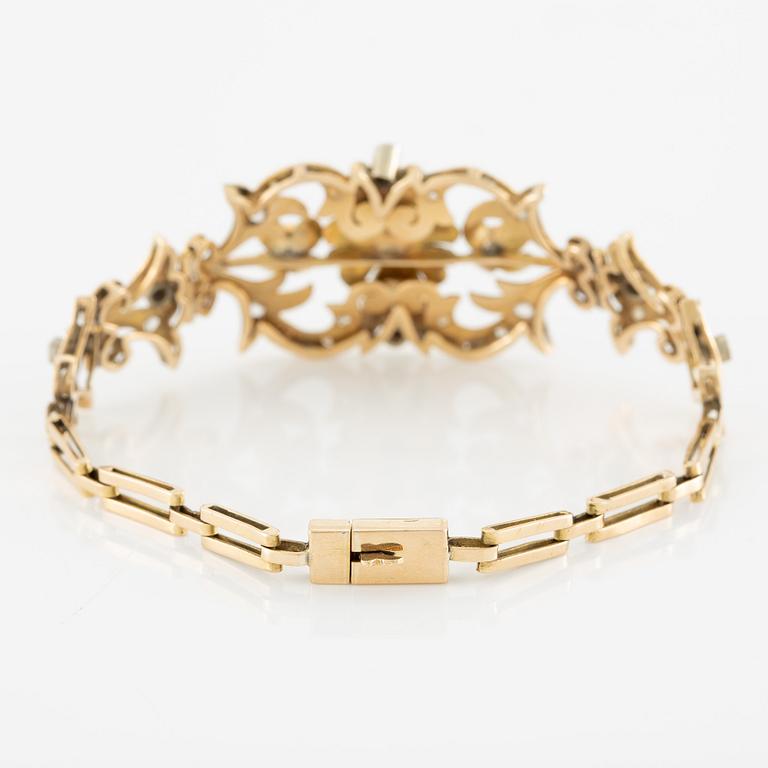 Necklace and bracelet in with floral motif set with cabochon-cut emeralds and rose-cut diamonds.