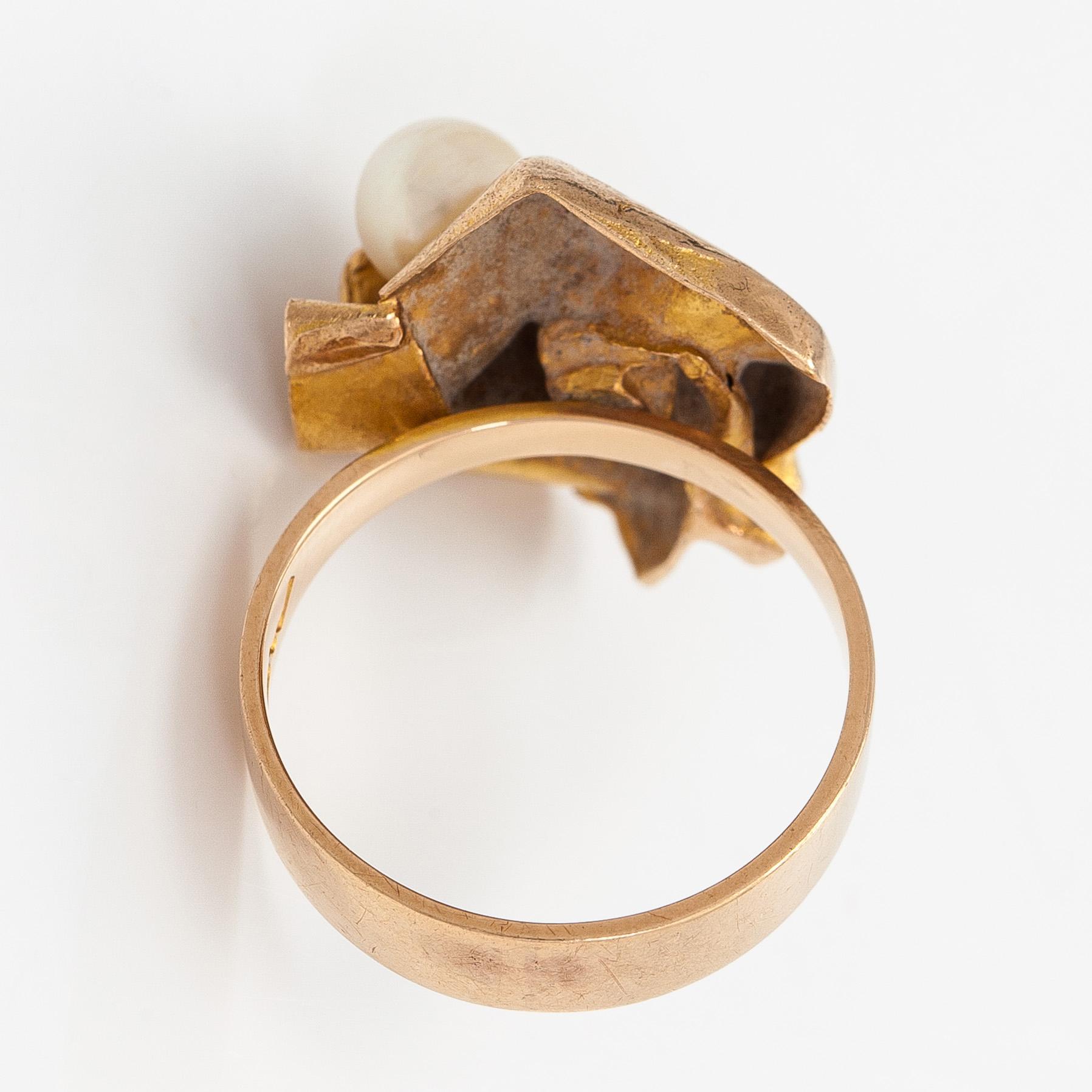 Björn Weckström, ring, "Broken Leaf", 14K gold.