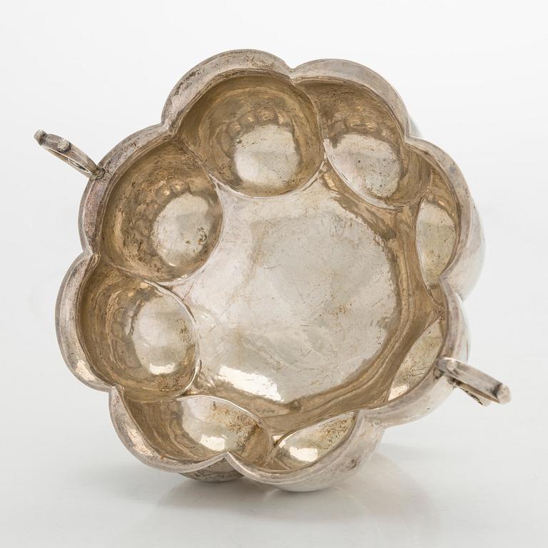 Skål, silver, 1700-tal, oidentifierade stämplar.