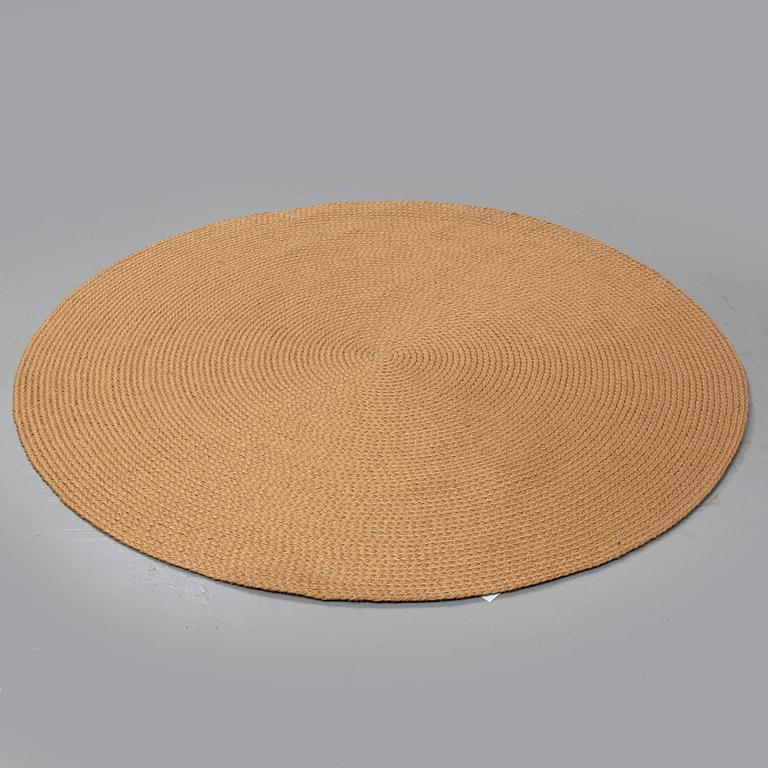 MATTO Tisca, "Rovera round", hand made, Europe, diameter 170 cm.