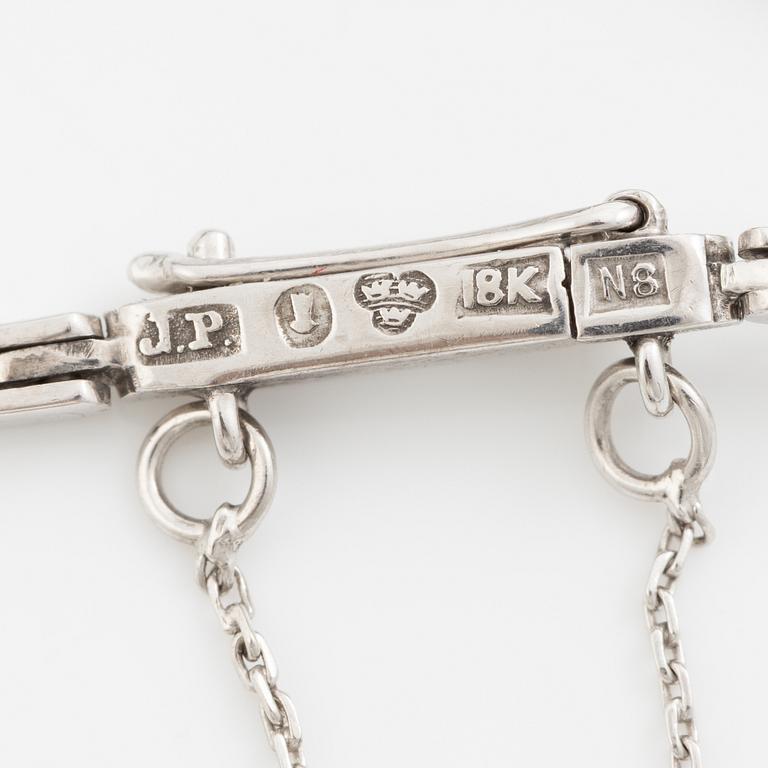 Bracelet, 18K white gold with brilliant-cut diamonds.