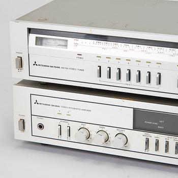 Vinylspelare, modell LT-5V, samt förstärkare och tuner, Mitsubishi, 1980-tal.