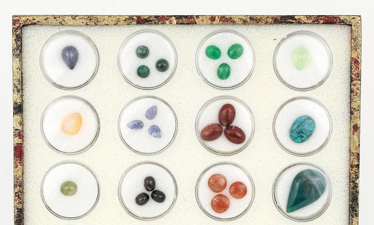 ÄDELSTENSSAMLING, 36 delar.