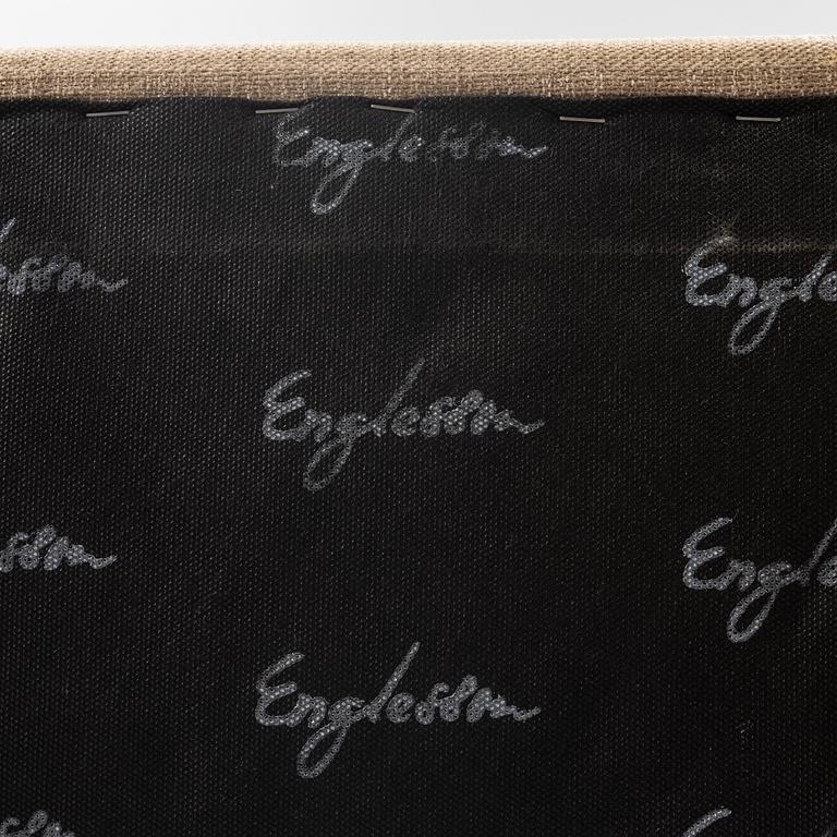 An armchair with footstool, Howard model, Englessons, 21st century.