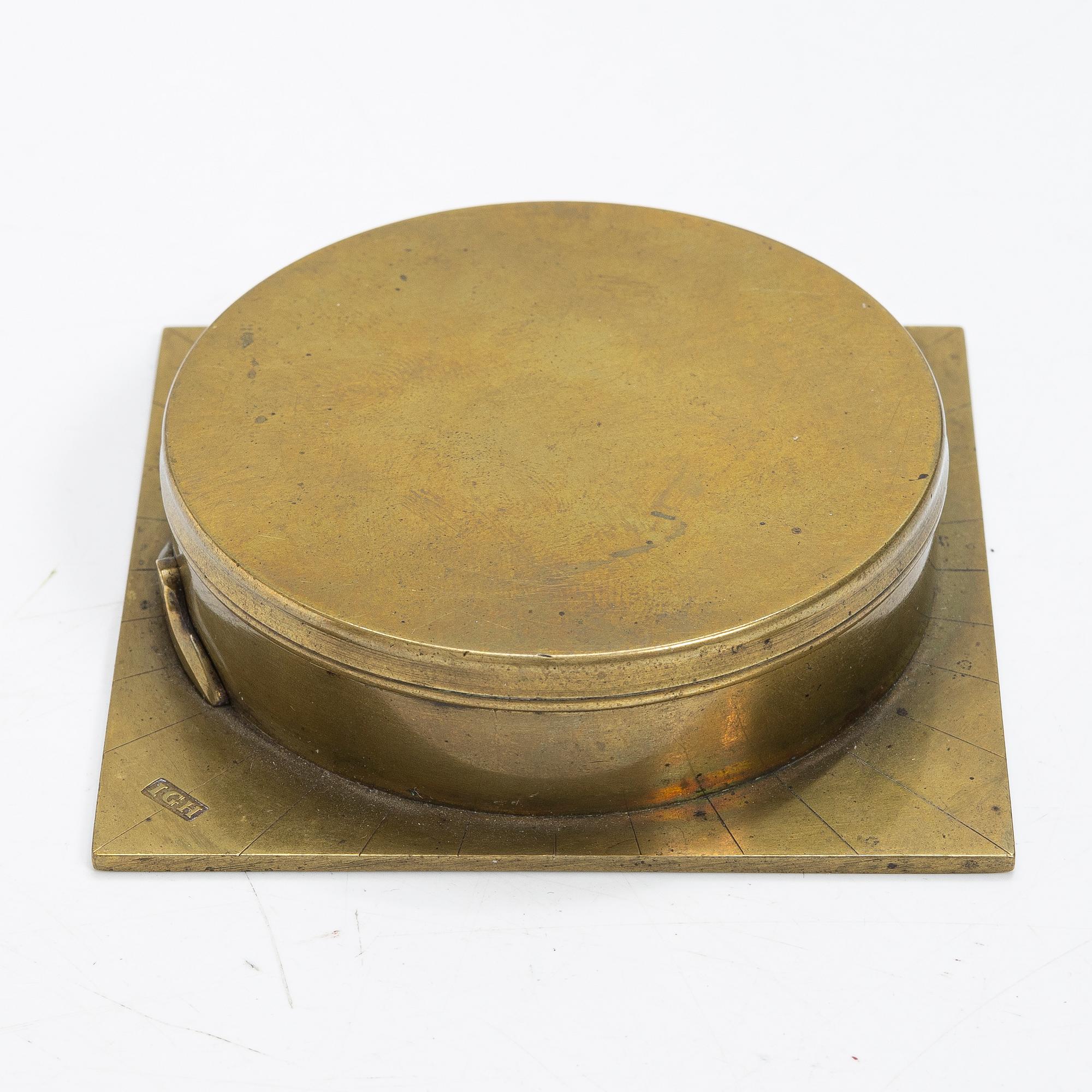 Compass, by Johan Gusaf Hasselström, (active in Stockholm 1775-1812).