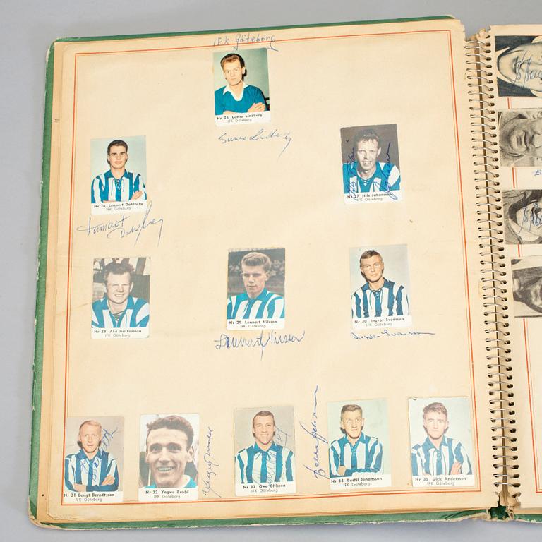 SAMLING FOTBOLLSAUTOGRAFER, bla Ryska landslaget -64, Benfica, Nacka Skoglund, Prawitz Öberg, 1960-70-tal.