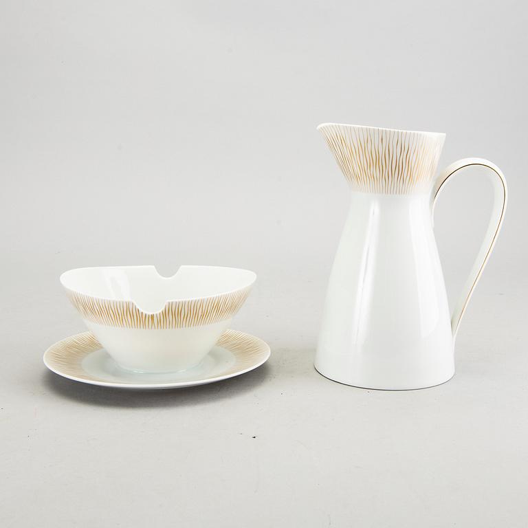 Raymand Loewy, a 56 pcs porcelain dinner service, Rosenthal, Tyskland.