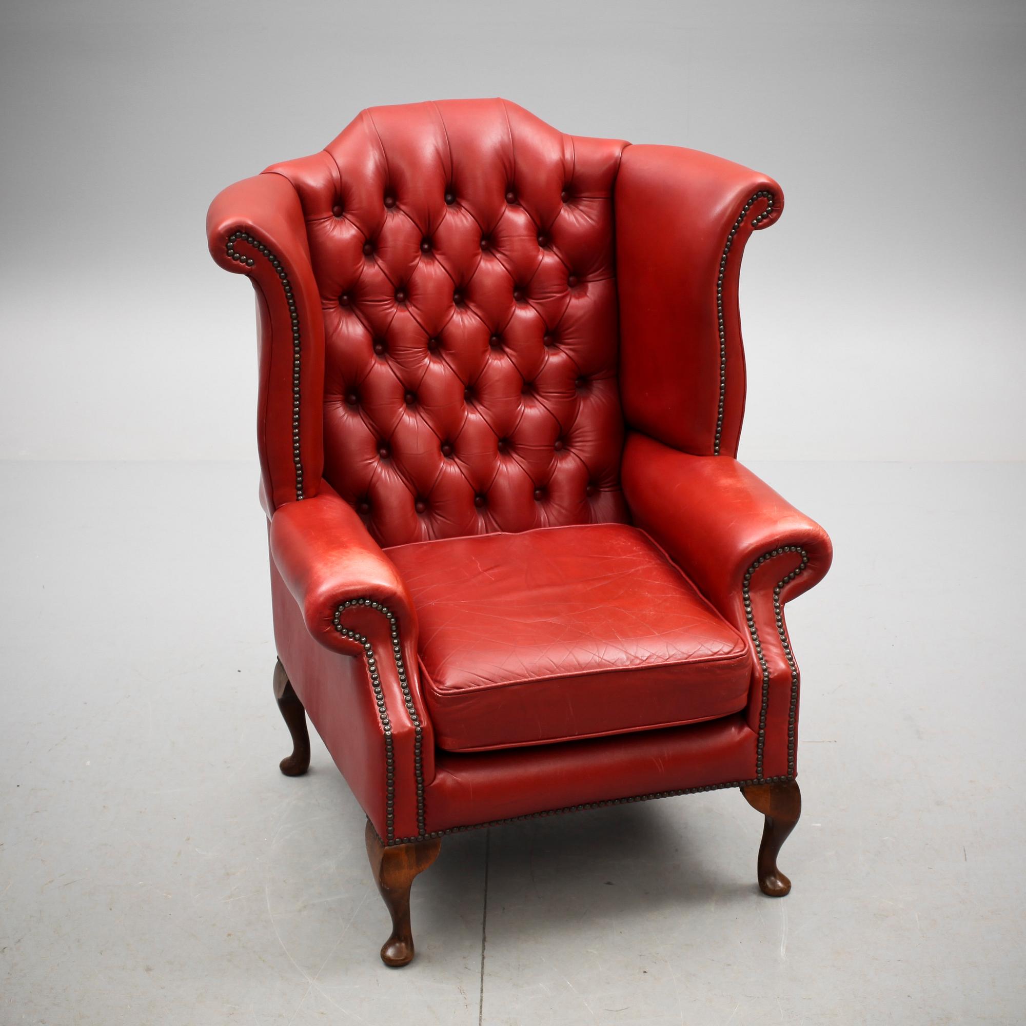 ÖRONLAPPSFÅTÖLJ, Queen Anne-modell. 1900-tal.