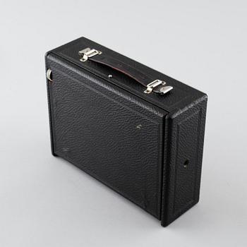 A foldable camera by Dr. Lüttke & Arndt Wandsbek, Germany, first half of the 20th century.