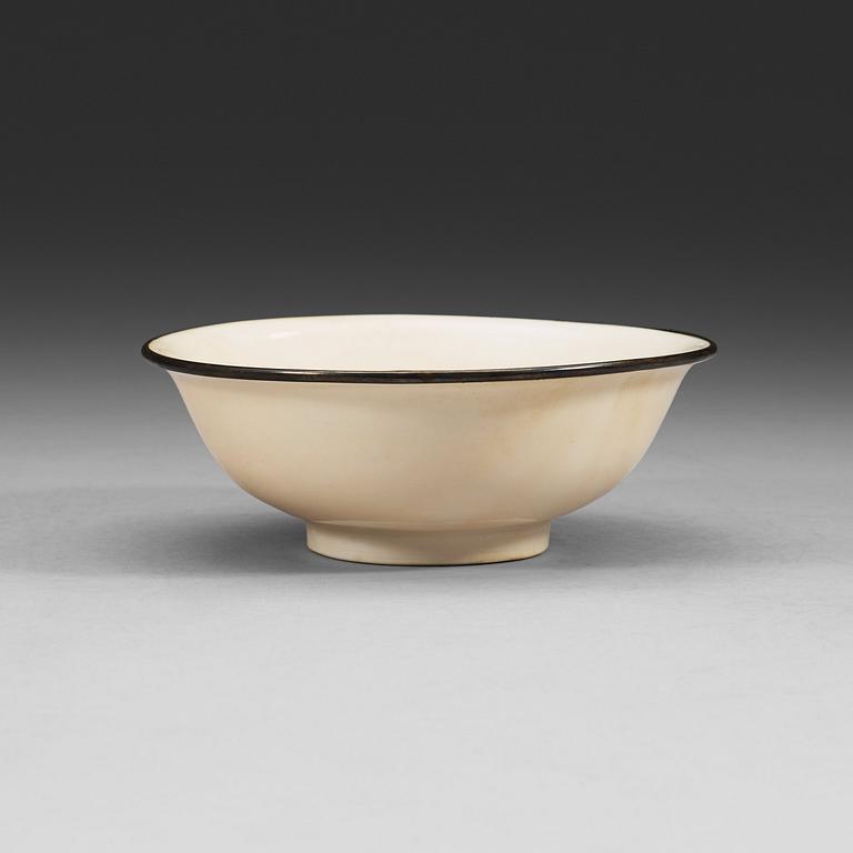 A blanc de chine bowl, Ming dynastin (1368-1643).