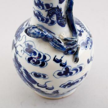 VAS, porslin, Kina, troligen 1700-tal.