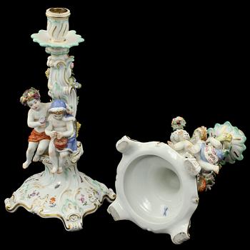 KANDELABRAR, ett par, porslin, meissen, 1900-talets första hälft.