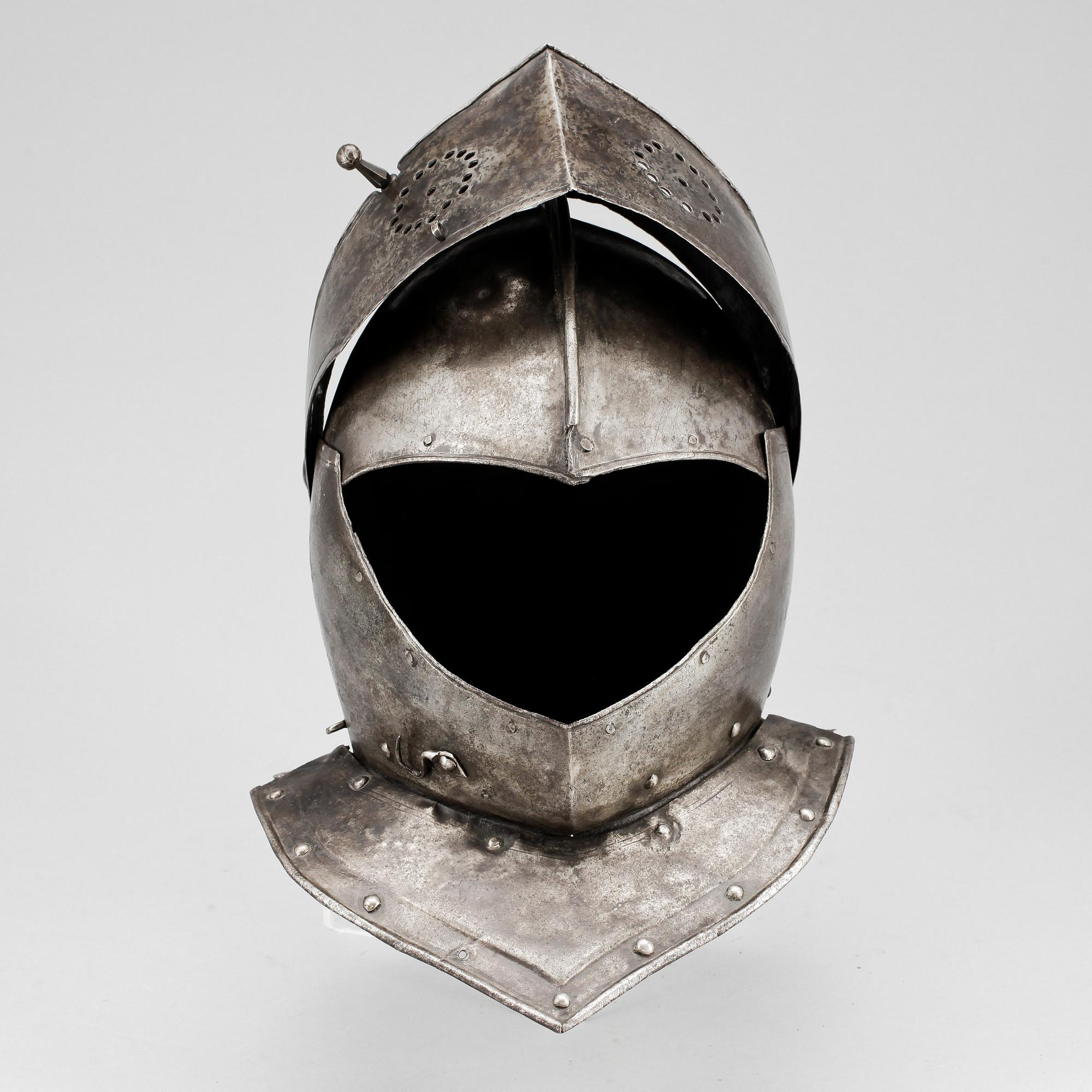 VISIRHJÄLM, plåt, omkring 1620.