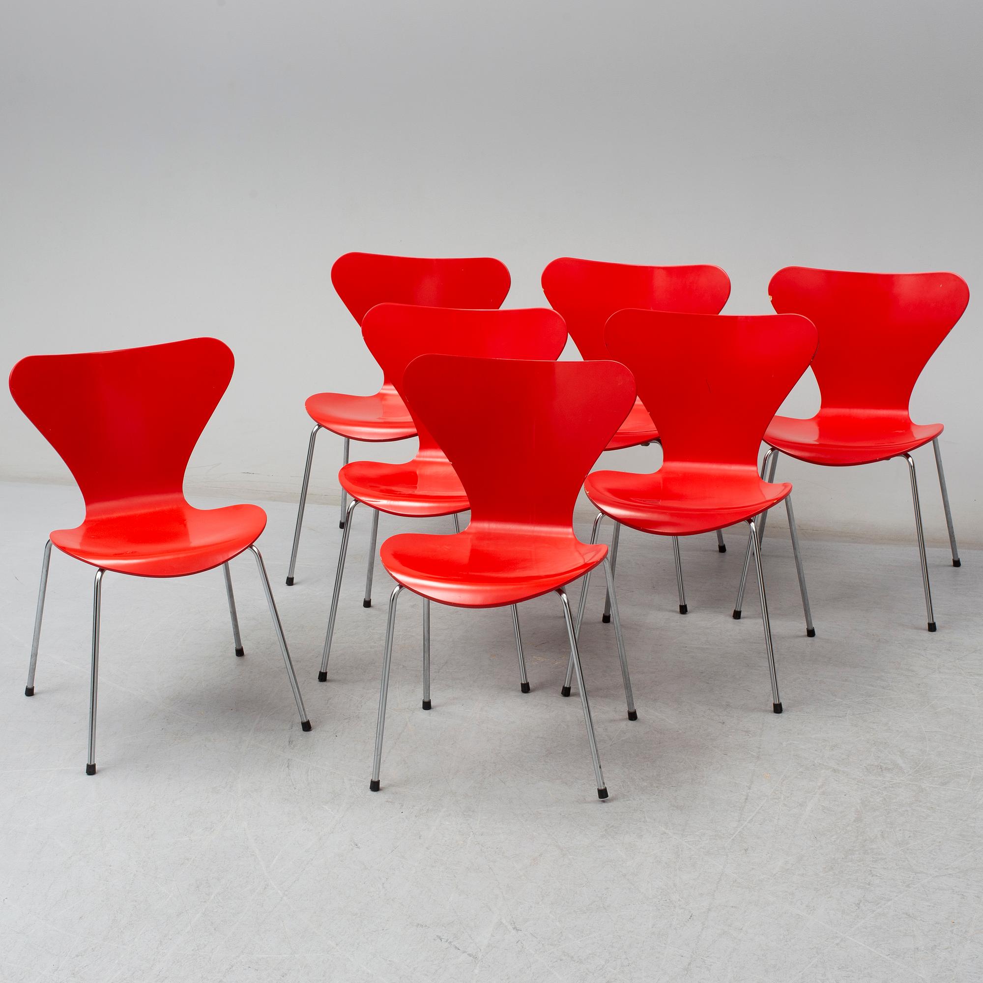 ARNE JACOBSEN, stolar, 7 st, "Sjuan", Fritz Hansen, 1988.