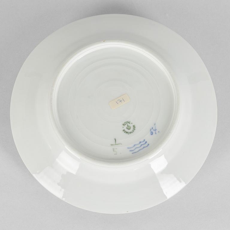 Two  'Blue Fluted Plain' /Musselmalet porcelain butter dishes, Royal Copenhagen, model 4 and 5, 1898-1923 and post 1923.