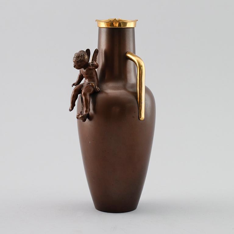 VAS, brons och mässing, 1900-talets första hälft.