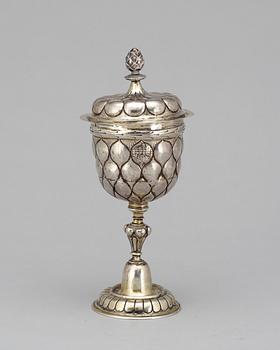 541. A German 17th century silver-gilt cup and cover, makers mark of Melchior Burtenbach, Augsburg 1637-1640.