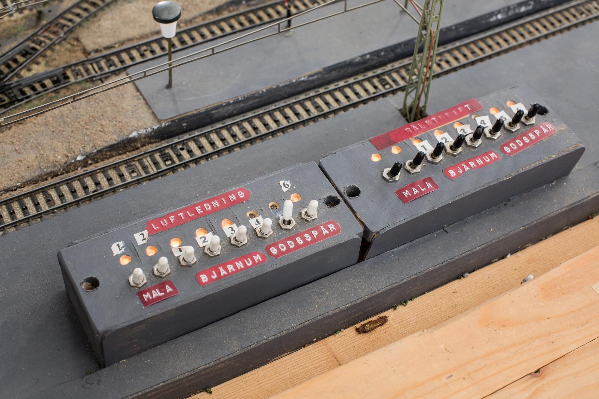 MÄRKLINBANA MED MÄRKLINTÅG. Bland annat tågset Märklin H0 28703. 1900-talets andra hälft.