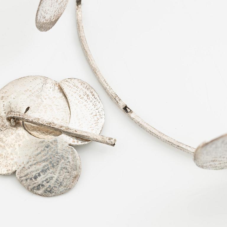 PA Lundahl-Terrs, a bridal crown, silver.