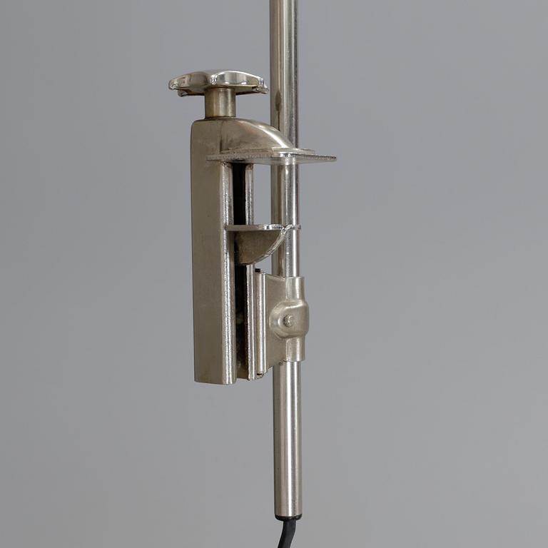 BORDSLAMPA, metall, Triplex lillpendel, Johan Petter Johansson. Sannolikt 1930-40-tal.