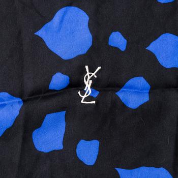 SCARF, Yves Saint Laurent.