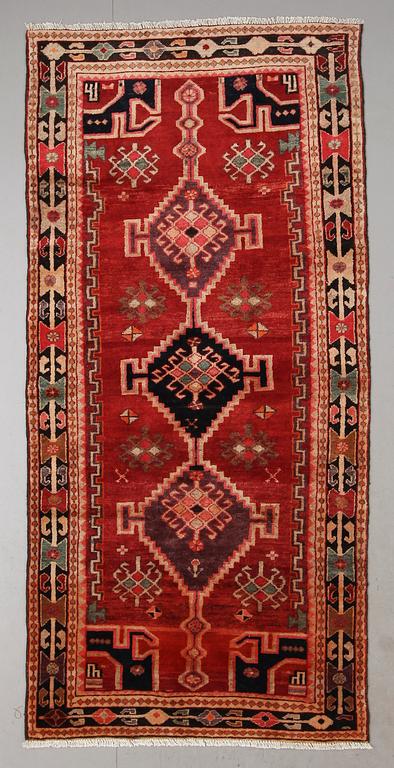 MATTA, Zanjan, ca 258 x 123 cm.