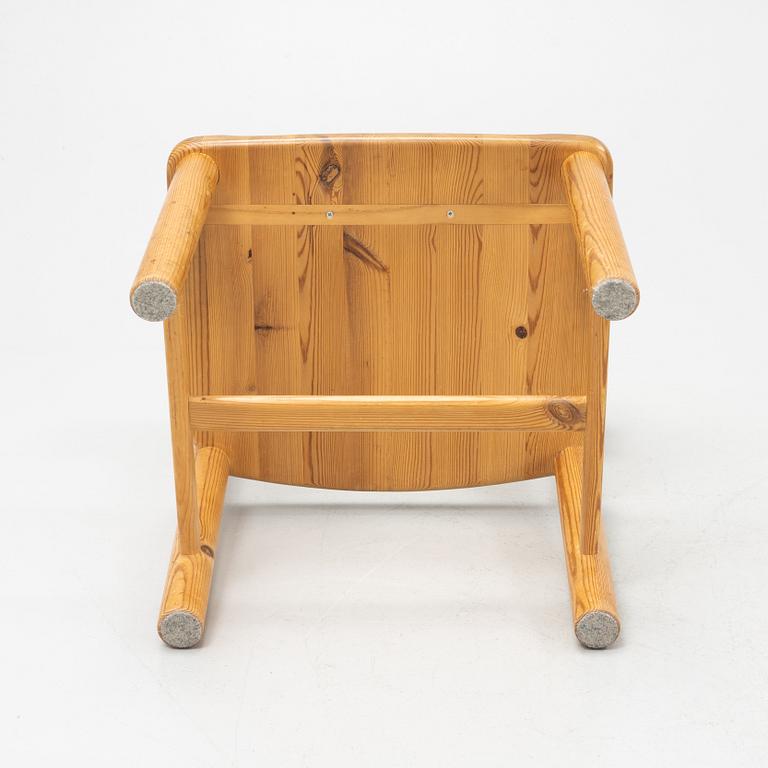 Rainer Daumiller, a set of six pine chairs, Denmark, later part of the 20th Century.