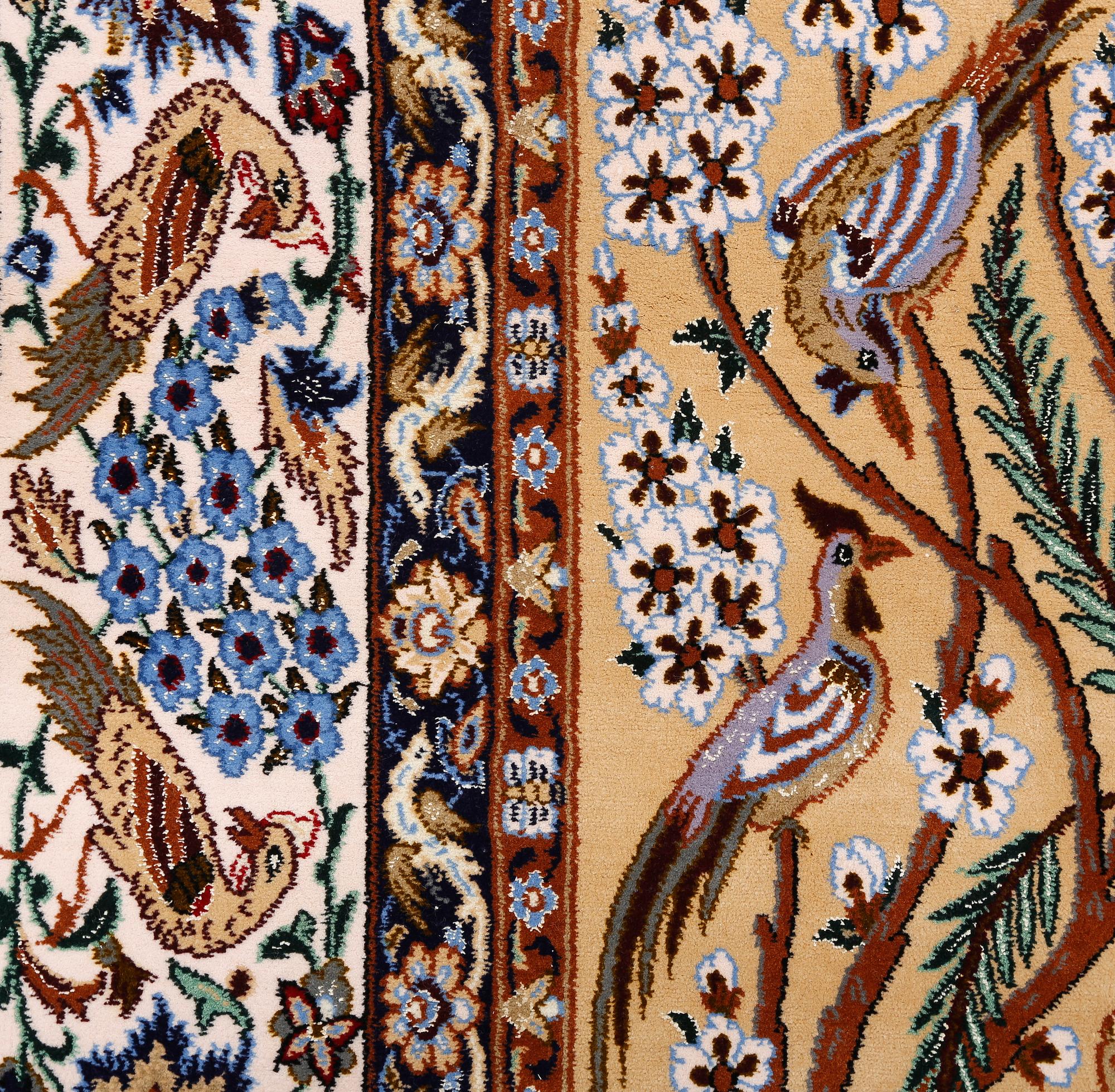 MATTA, Isfahan. Part silk. Silkevarp. Ca 245x160 cm.