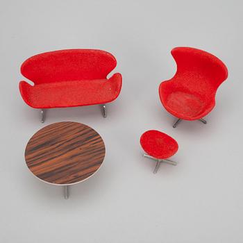 DOCKSKÅPSMÖBLER, 4 st, BRIO leksaker, Design Arne Jacobsen, 1960-70-tal.