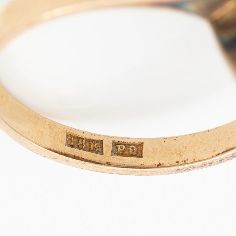 Ring, 18K guld och silver med rosenslipade diamanter, delvis omkring sekelskiftet 1900.