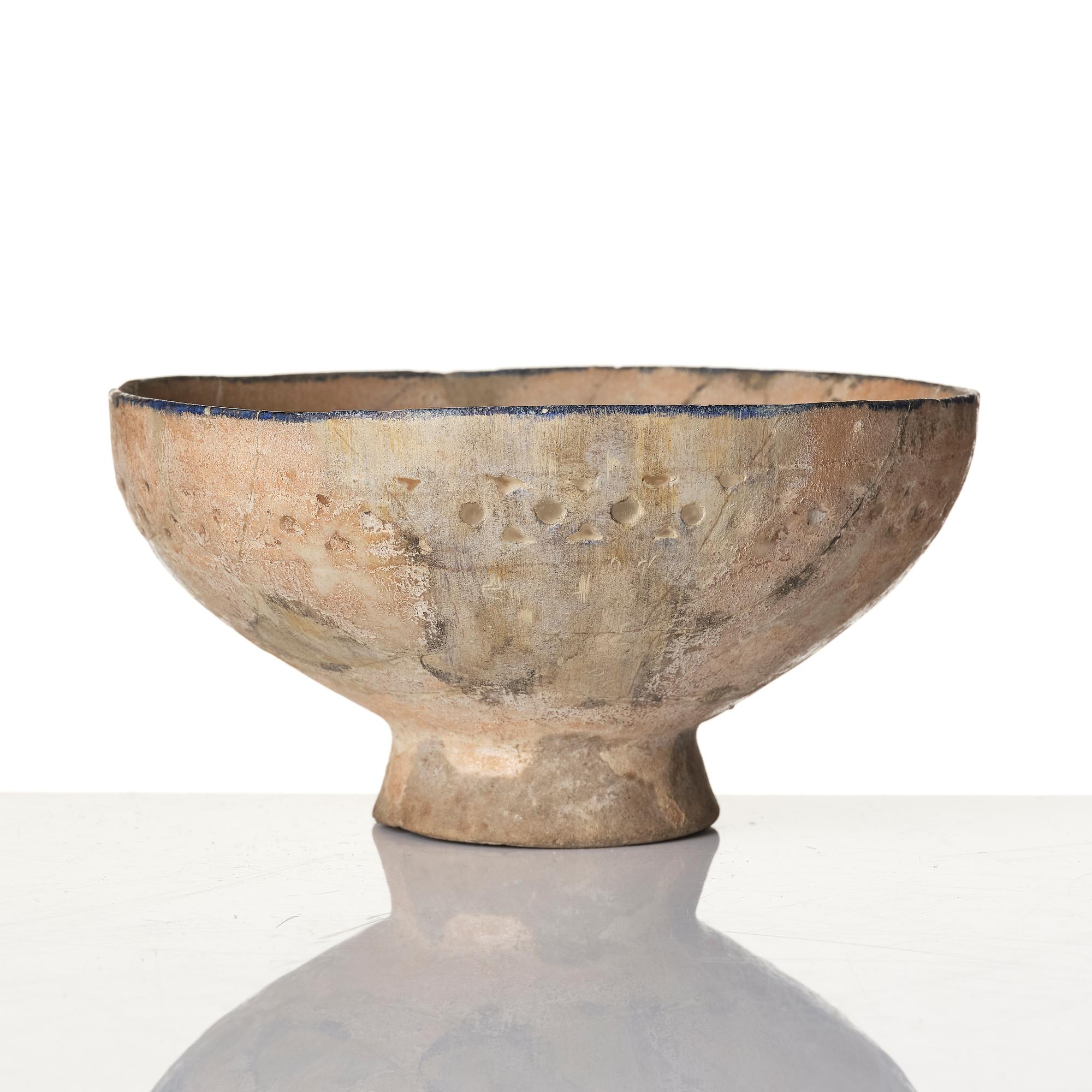 A central Asian pottery bowl,  13th century.