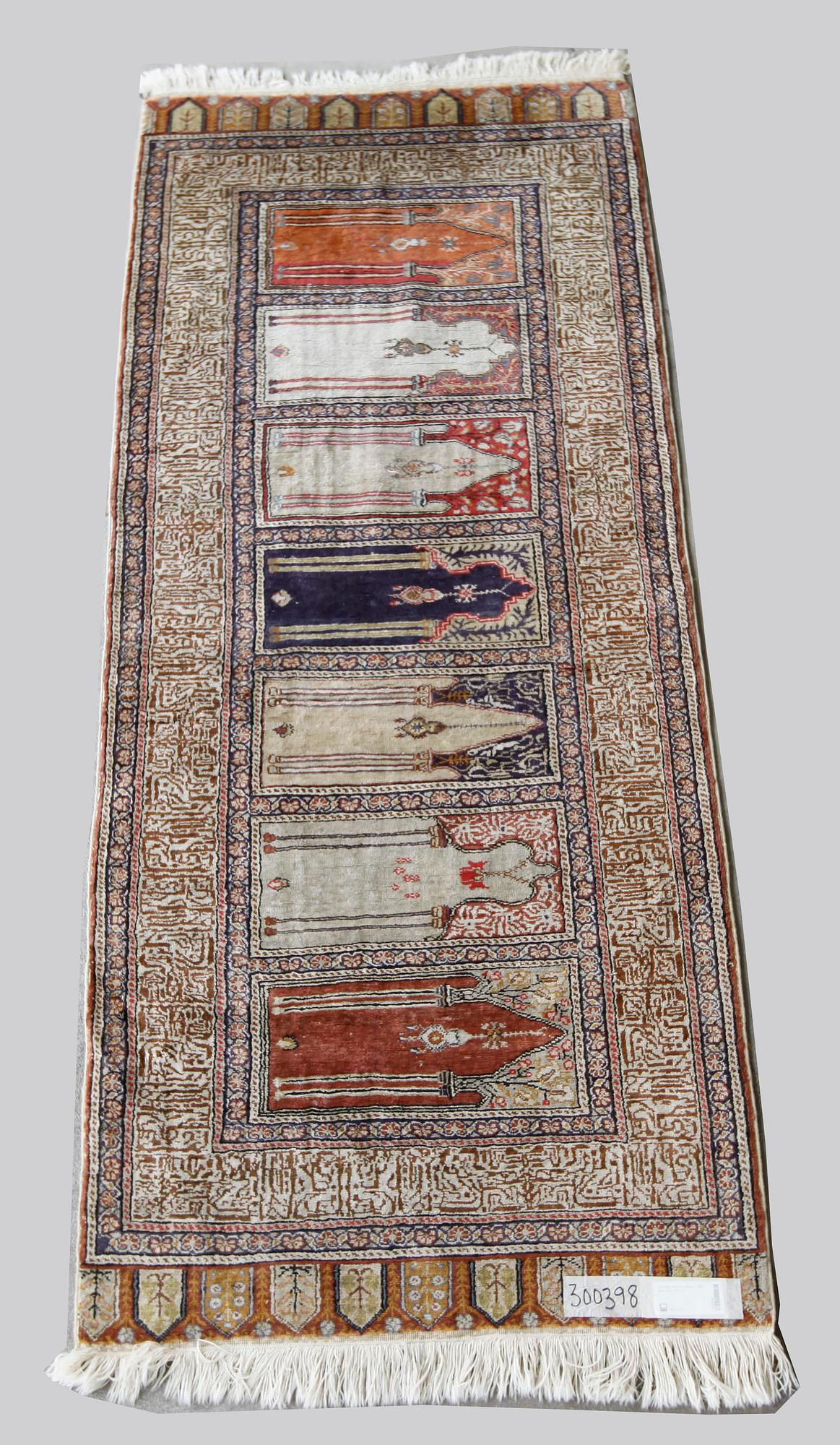 MATTA, Kayseri Saff, silke, old. 218 x 92.