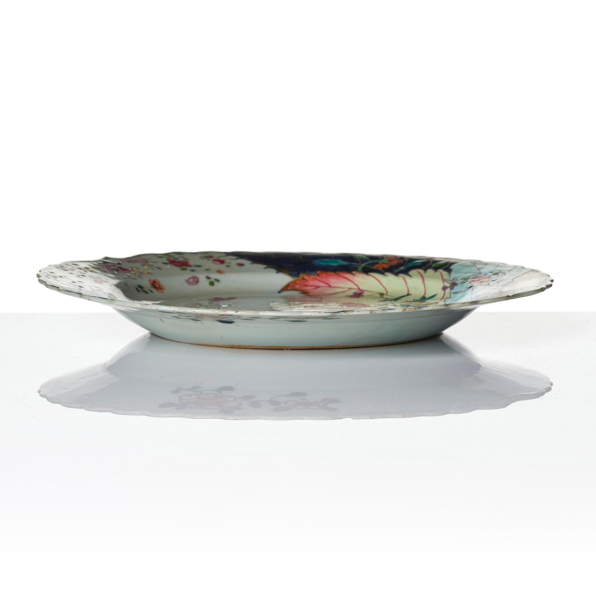 A set of three famille rose 'tobacco leaf' plates, Qing dynasty, Qianlong (1736-95).