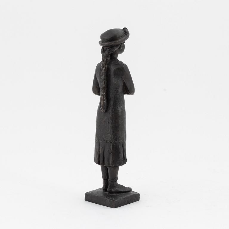 Peter Linde, a bronze sculpture, signed.