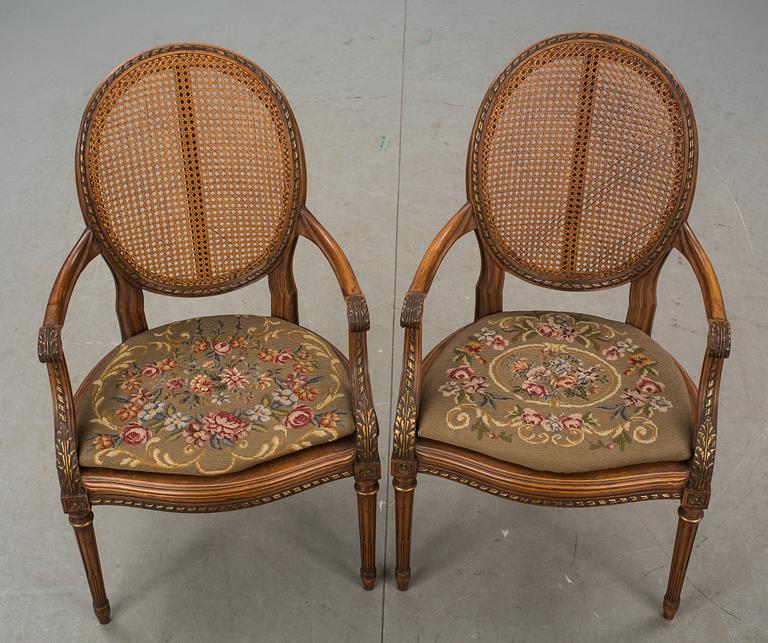 KARMSTOLAR, ett par, Louis XVI-stil.