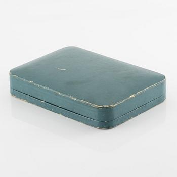 Ladie's watch, 36 mm.